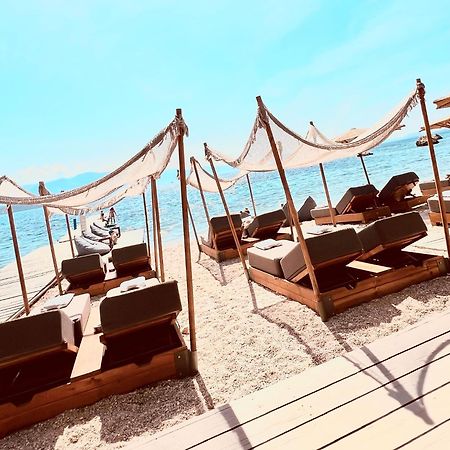 Athilia Aparthotel Nikiana Bagian luar foto