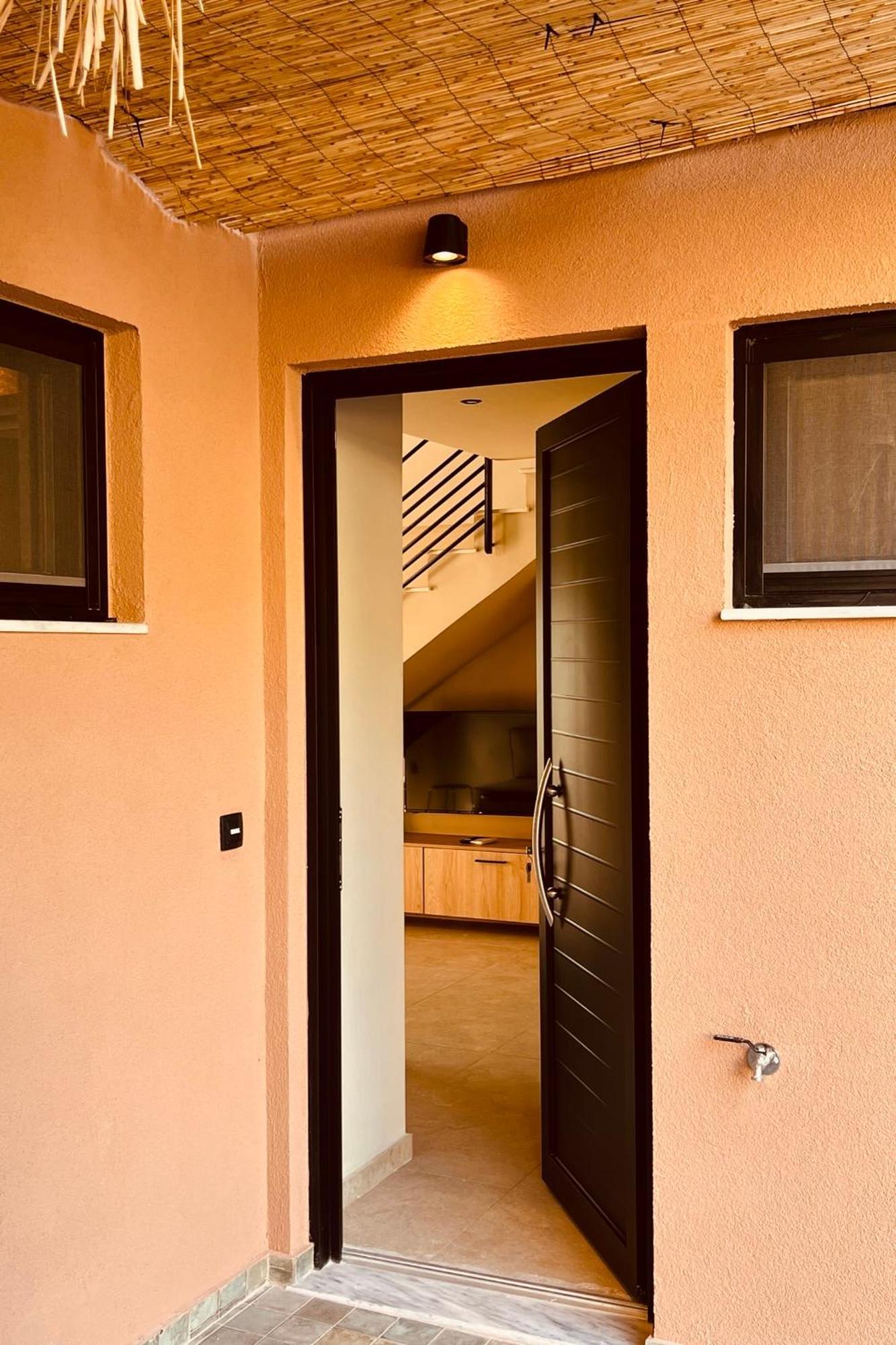 Athilia Aparthotel Nikiana Bagian luar foto