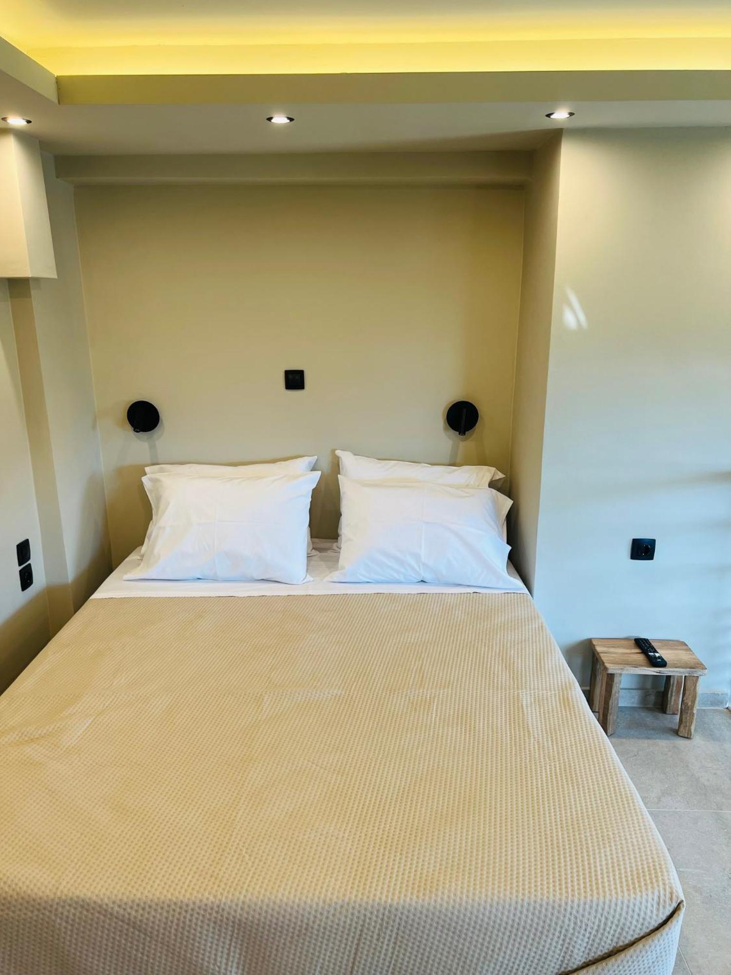 Athilia Aparthotel Nikiana Bagian luar foto